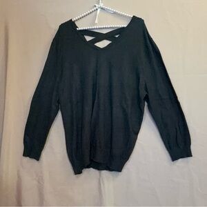 Elegant Green V-Neck Sweater for Women